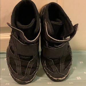 Wrestling shoes